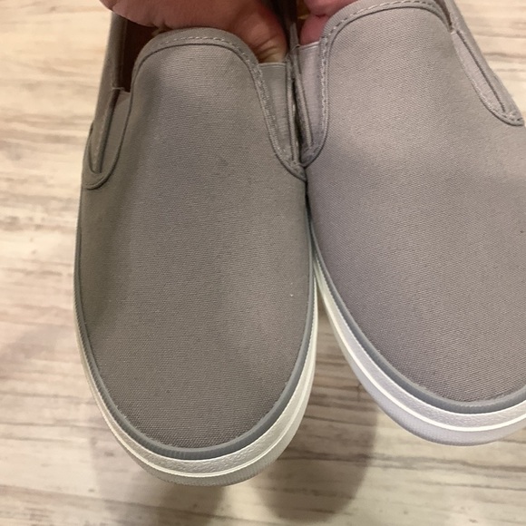 Sperry slip on canvas grey size 6 NWOT - Picture 6 of 9